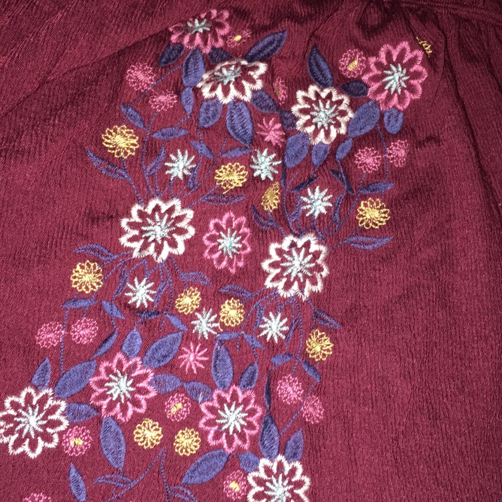 🌸Cute OTS Top! - Picture 2 of 4